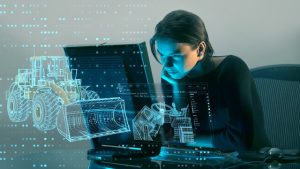 tecnologia na indústria e mulher mexendo no computador tecnológico